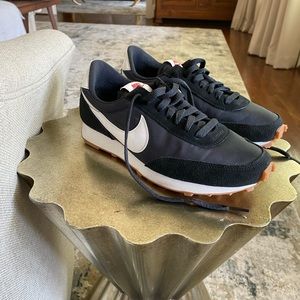 Nike Daybreak Sneaker